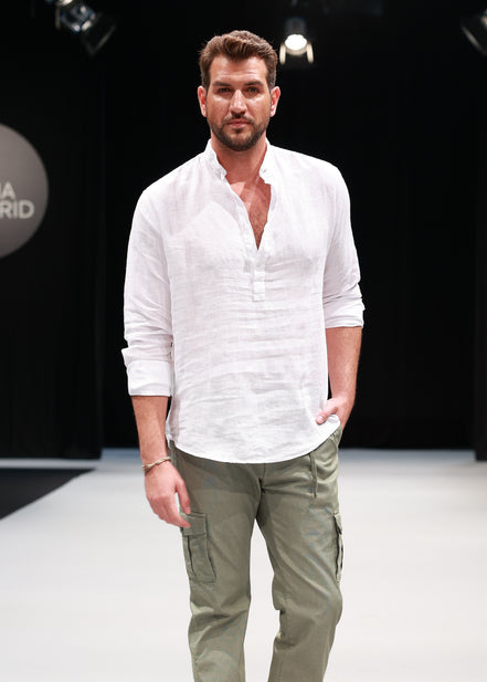 POLERA DE LINO CUELLO MAO