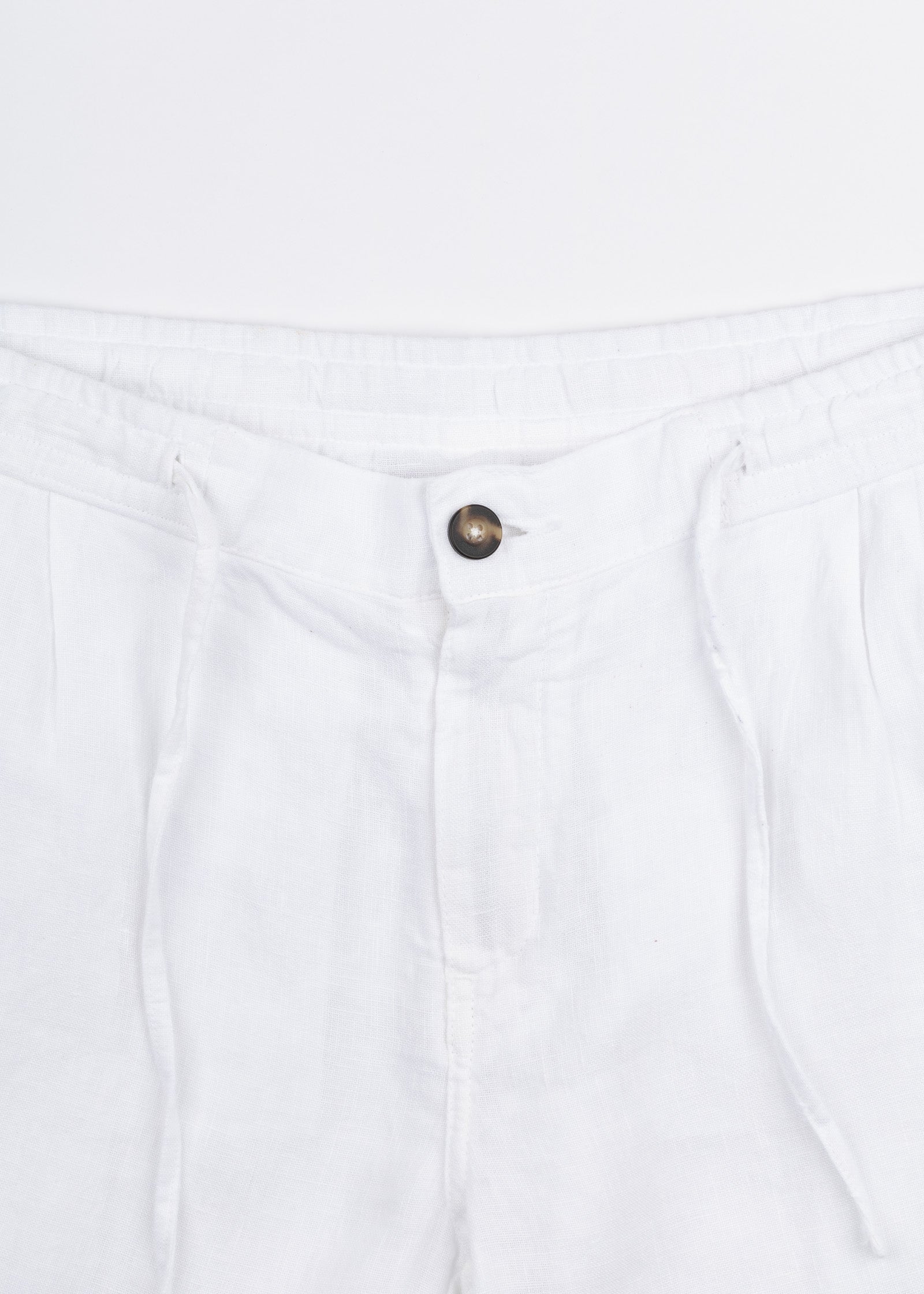 BERMUDA DE LINO CON PINZAS