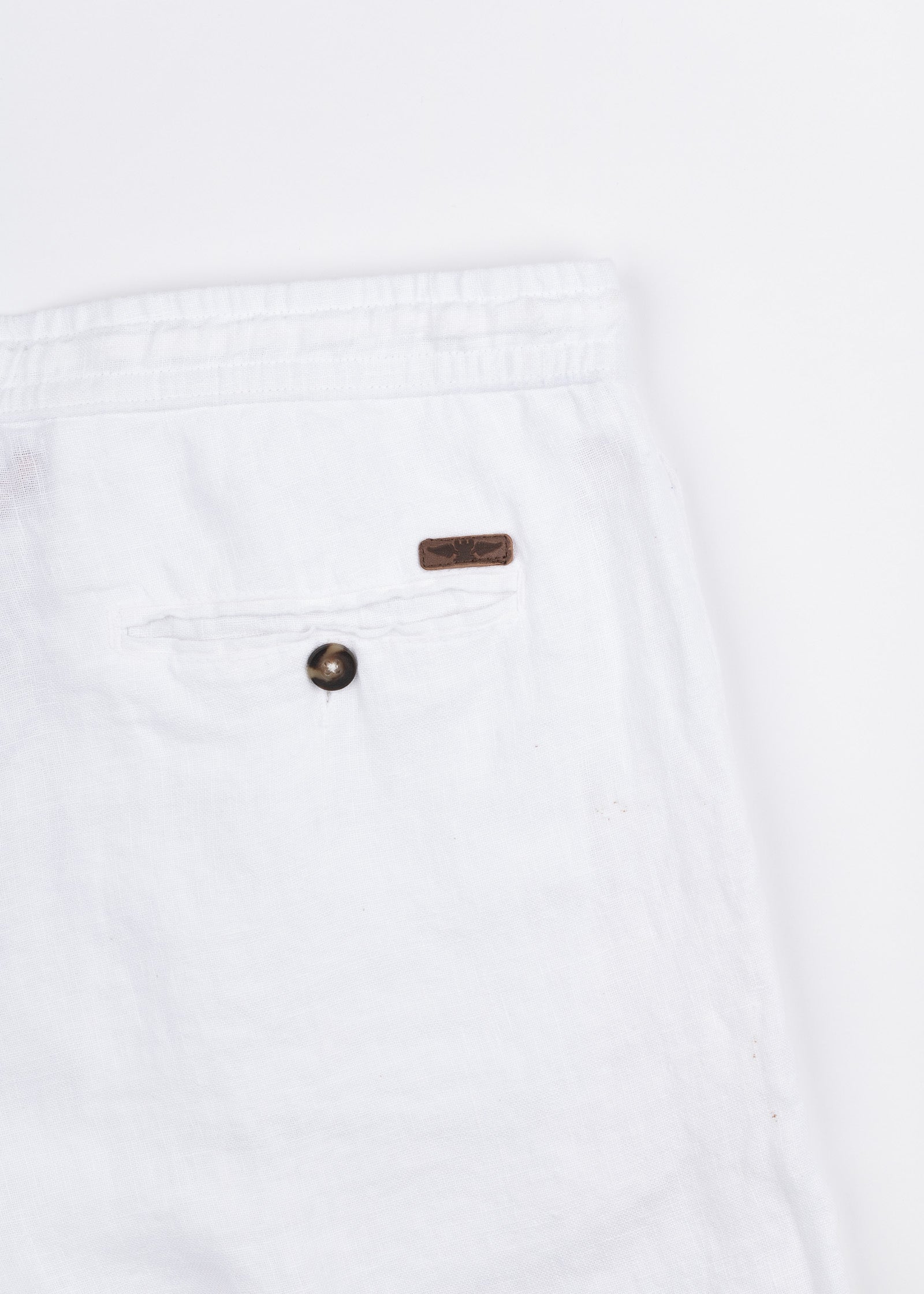 BERMUDA DE LINO CON PINZAS