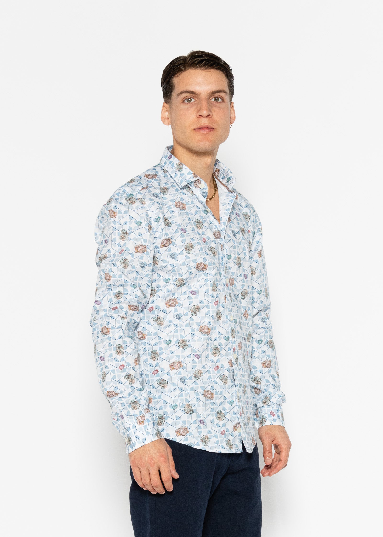 CAMISA ESTAMPADA ELASTÁN TRAVEL