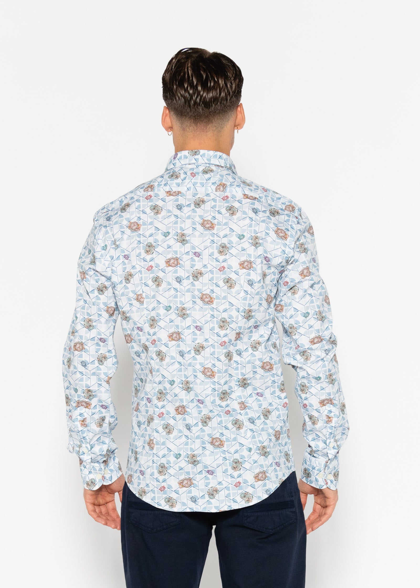 CAMISA ESTAMPADA ELASTÁN TRAVEL