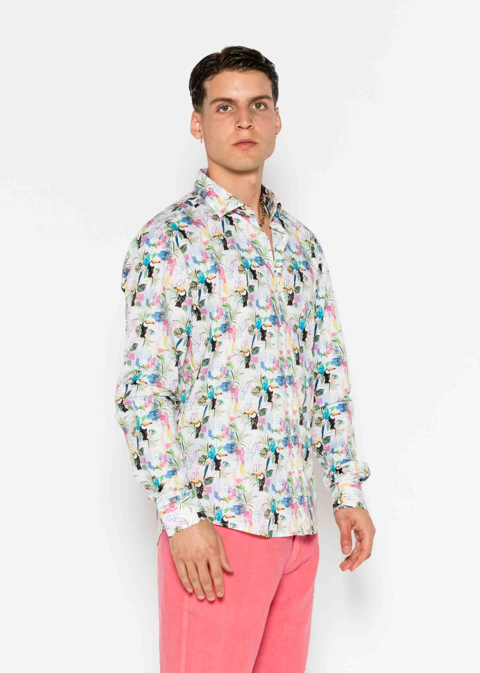 CAMISA ESTAMPADA ELASTÁN TROPICAL