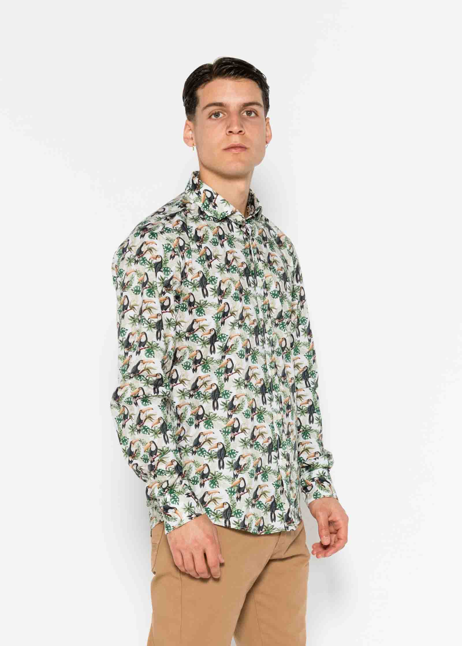 CAMISA ESTAMPADA ELASTÁN TUCÁN