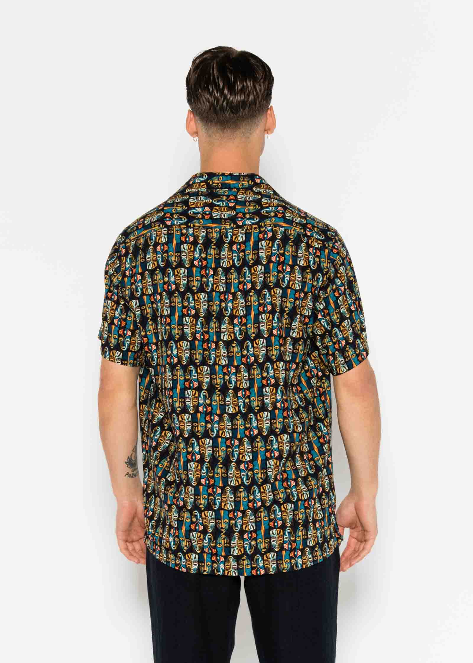 CAMISA M/C BOWLING VISCOSA TRIBAL