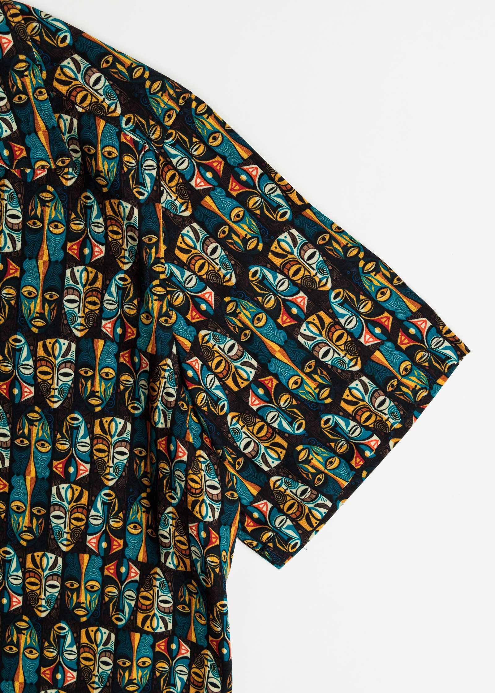 CAMISA M/C BOWLING VISCOSA TRIBAL